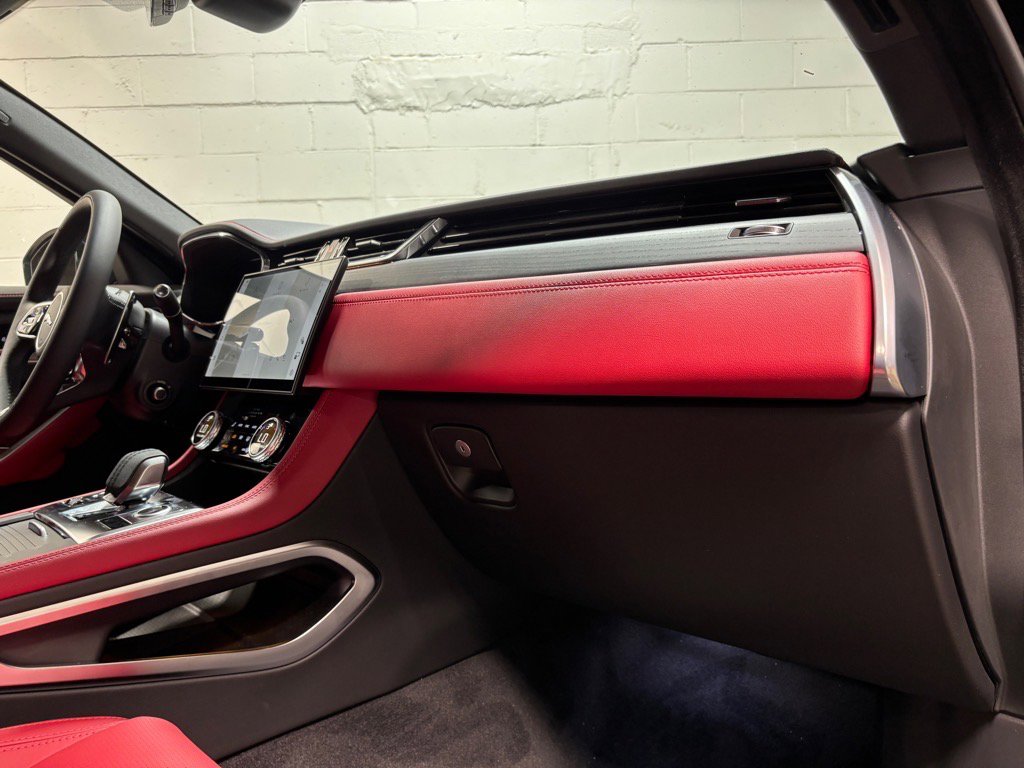 New 2026 Jaguar F-PACE R-Dynamic S image 30