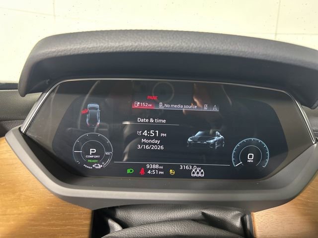 Used 2022 Audi e-tron GT Premium Plus image 28