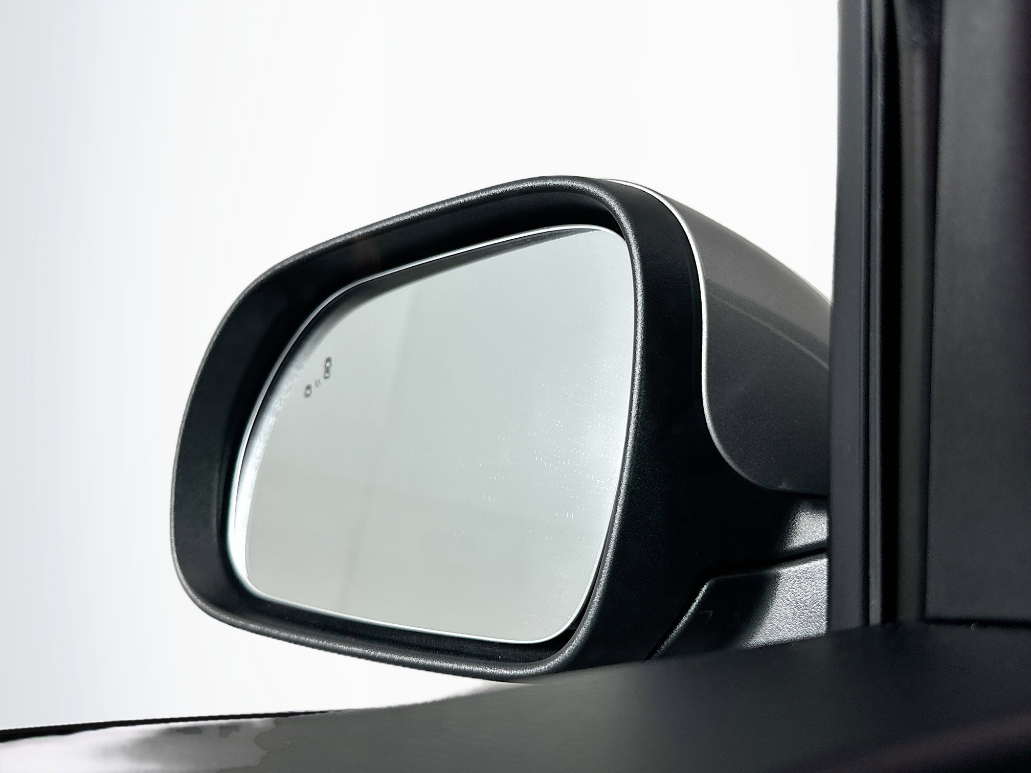 Used 2025 Kia Soul LX w/ LX Technology Package FWD image 16
