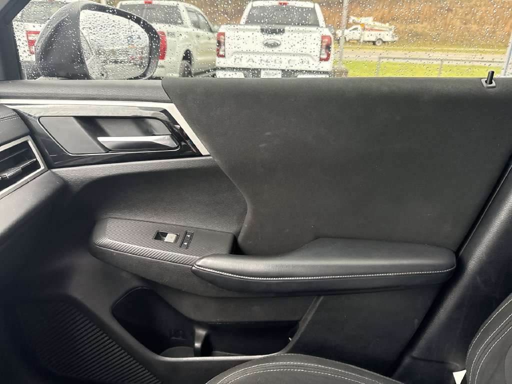 Used 2023 Mitsubishi Outlander ES AWD/4WD image 21