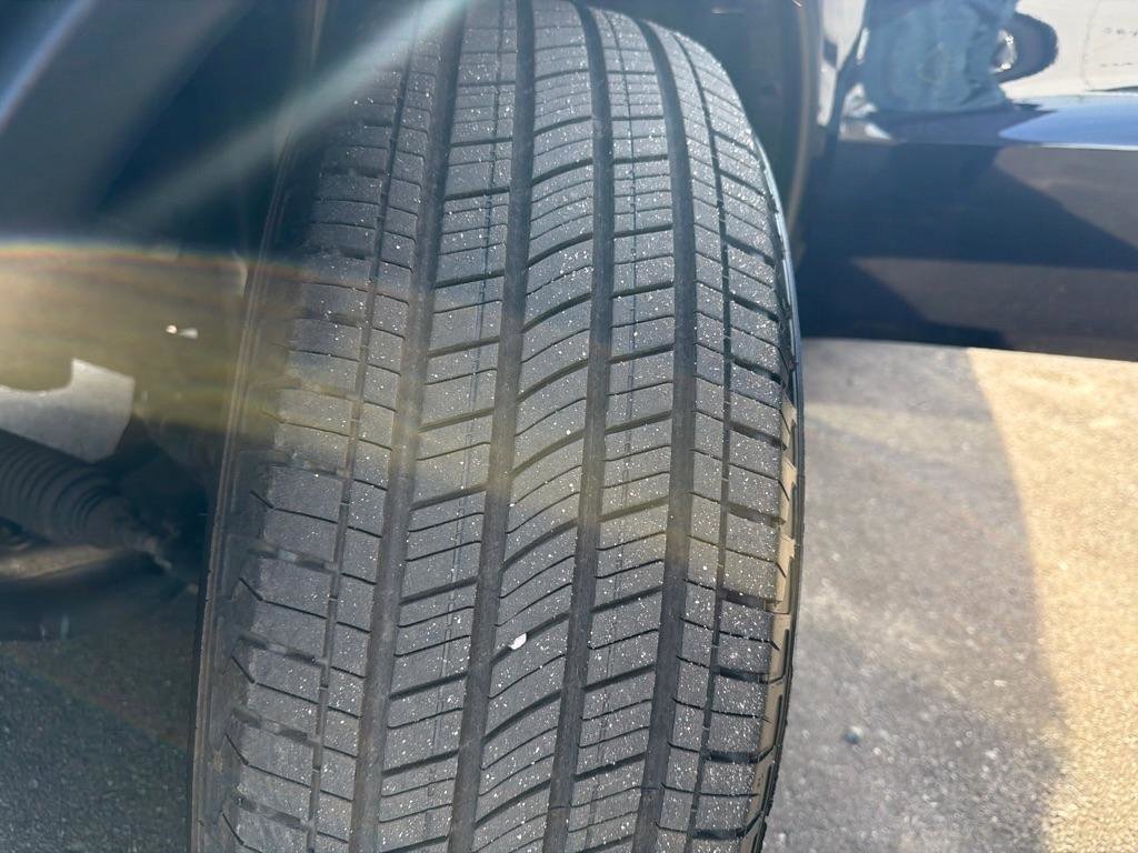 Used 2018 Dodge Durango SXT w/ 3rd Row Seating Group RWD image 40
