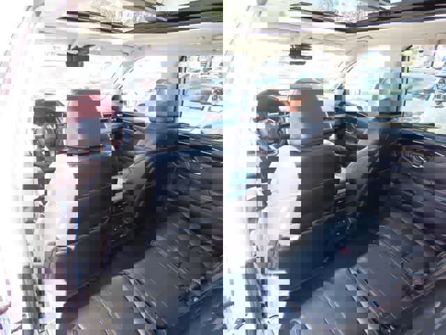 Certified 2023 Honda Pilot Touring image 17