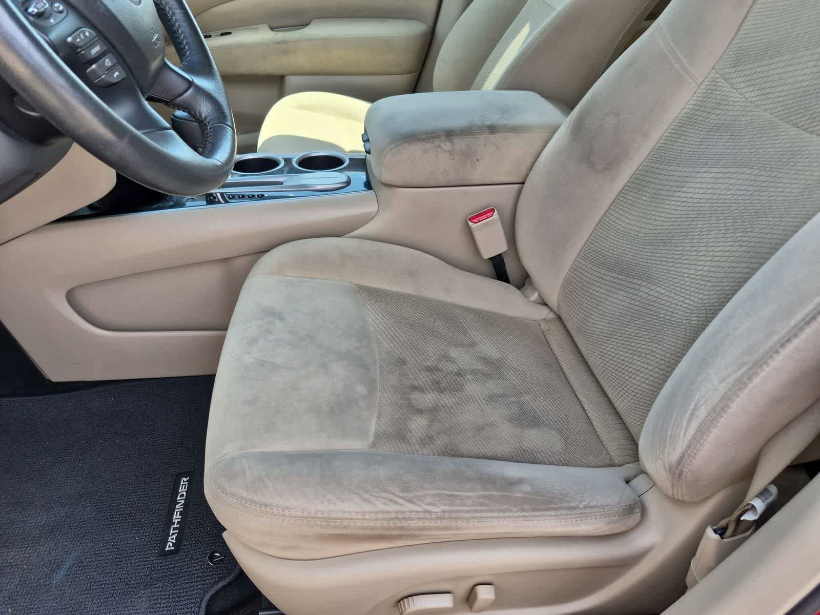 Used 2016 Nissan Pathfinder SV w/ Cargo Package FWD image 17