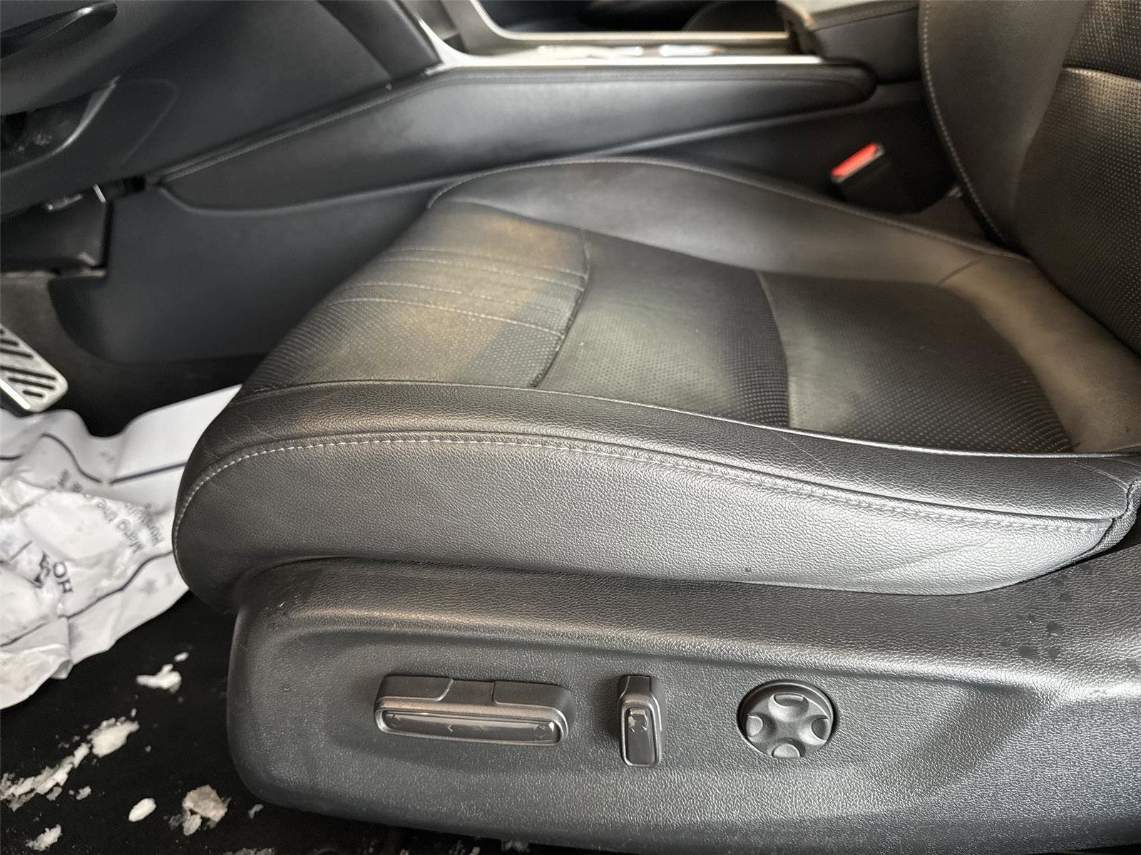 Used 2019 Honda Accord Touring image 14