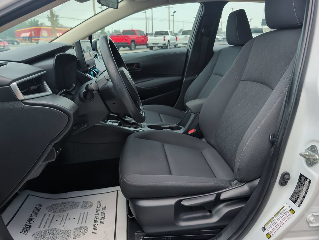 Used 2023 Toyota Corolla LE w/ LE Convenience Package FWD image 8