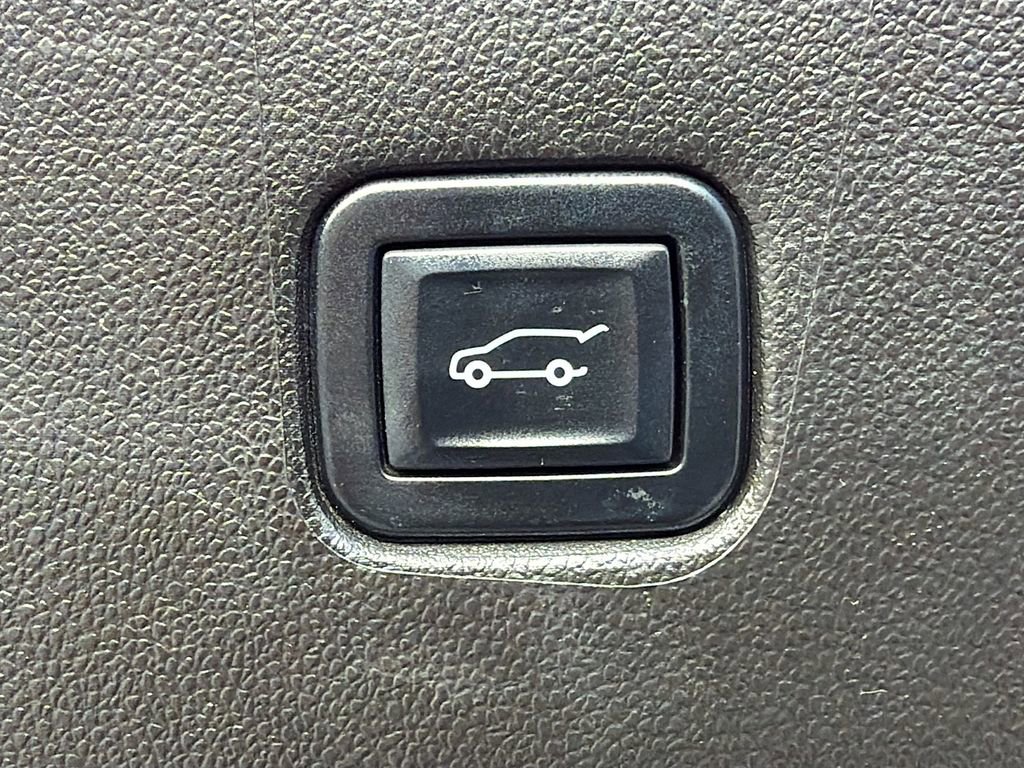 Used 2022 Chevrolet Blazer RS image 13