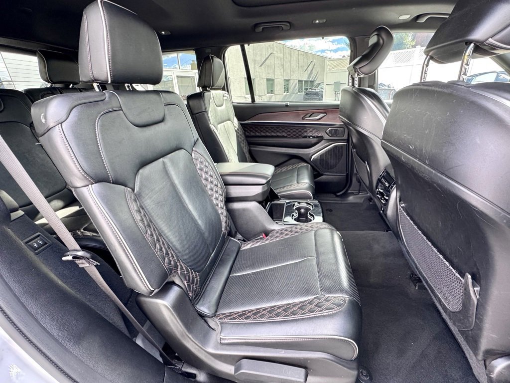 Certified 2022 Jeep Grand Cherokee L Summit w/ Luxury Tech Group V image 21