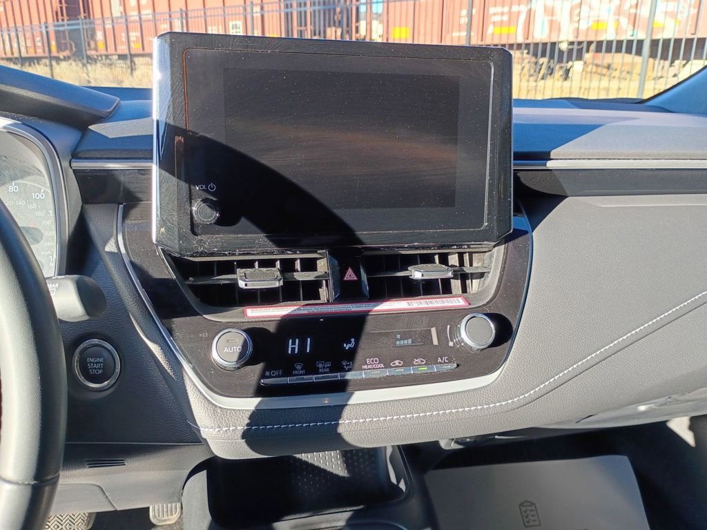 Used 2025 Toyota Corolla SE image 24