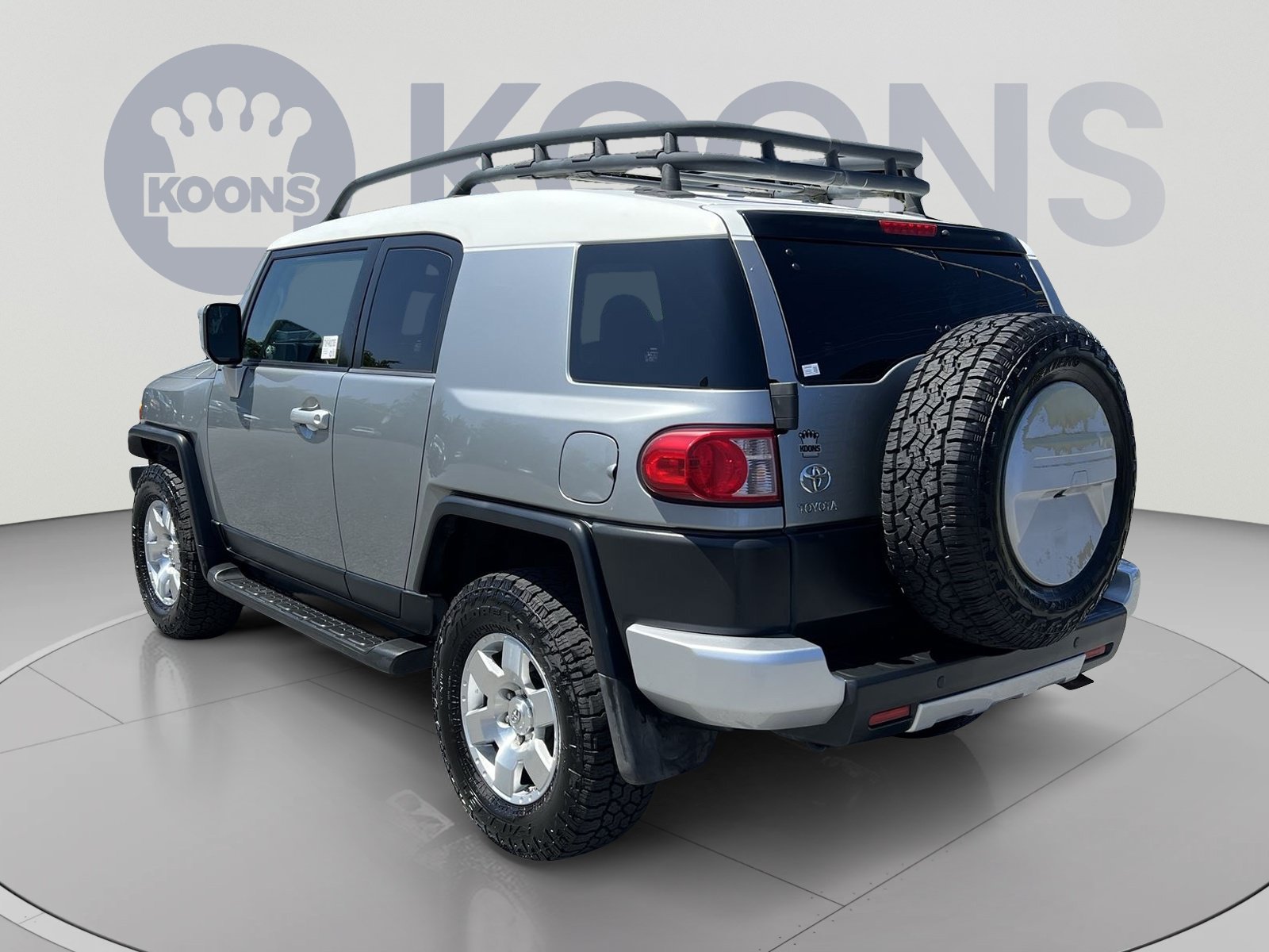 Used 2010 Toyota FJ Cruiser 4WD w/ Upgrade Pkg 2 image 4