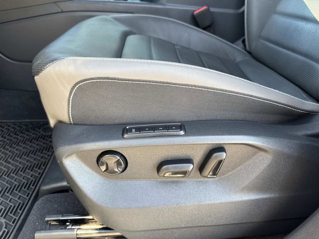 Used 2021 Volkswagen Atlas SEL Premium image 13