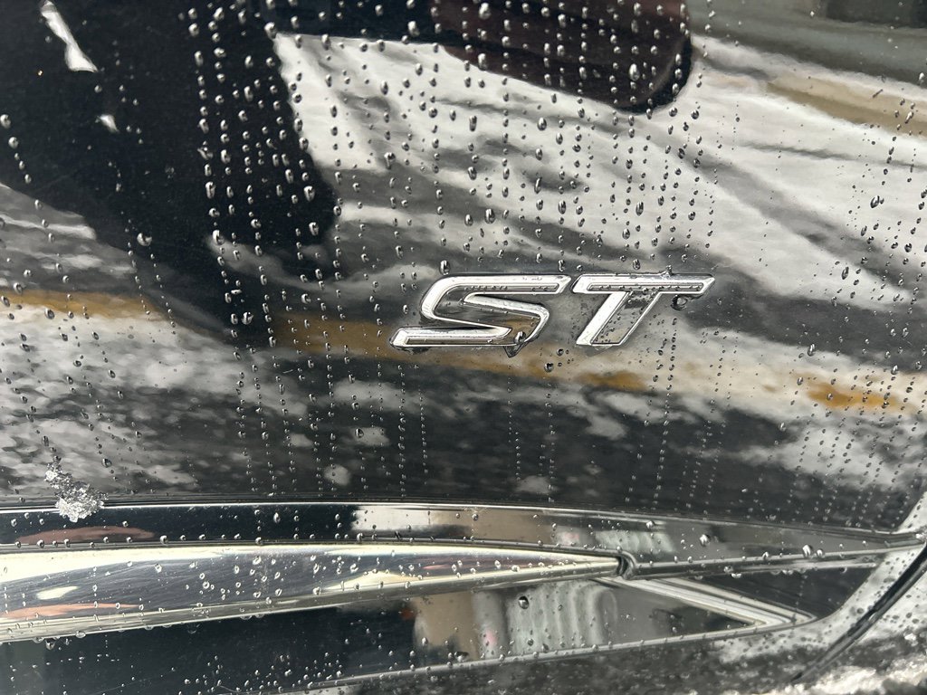 Used 2024 Buick Envision Sport Touring image 9