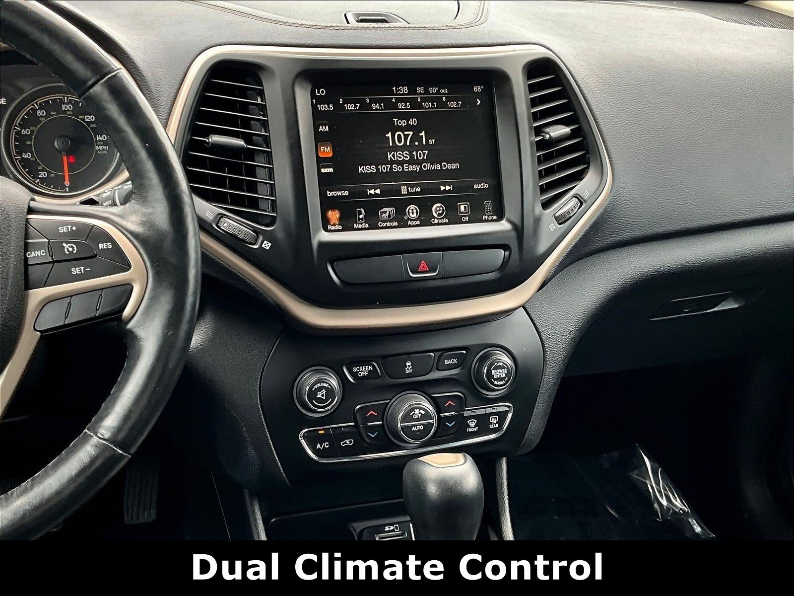 Used 2017 Jeep Cherokee Limited FWD image 9