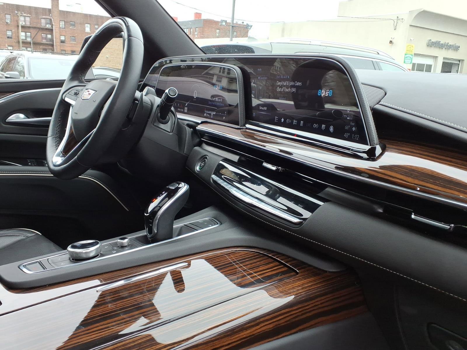 Certified 2023 Cadillac Escalade Premium Luxury w/ Performance Package image 27