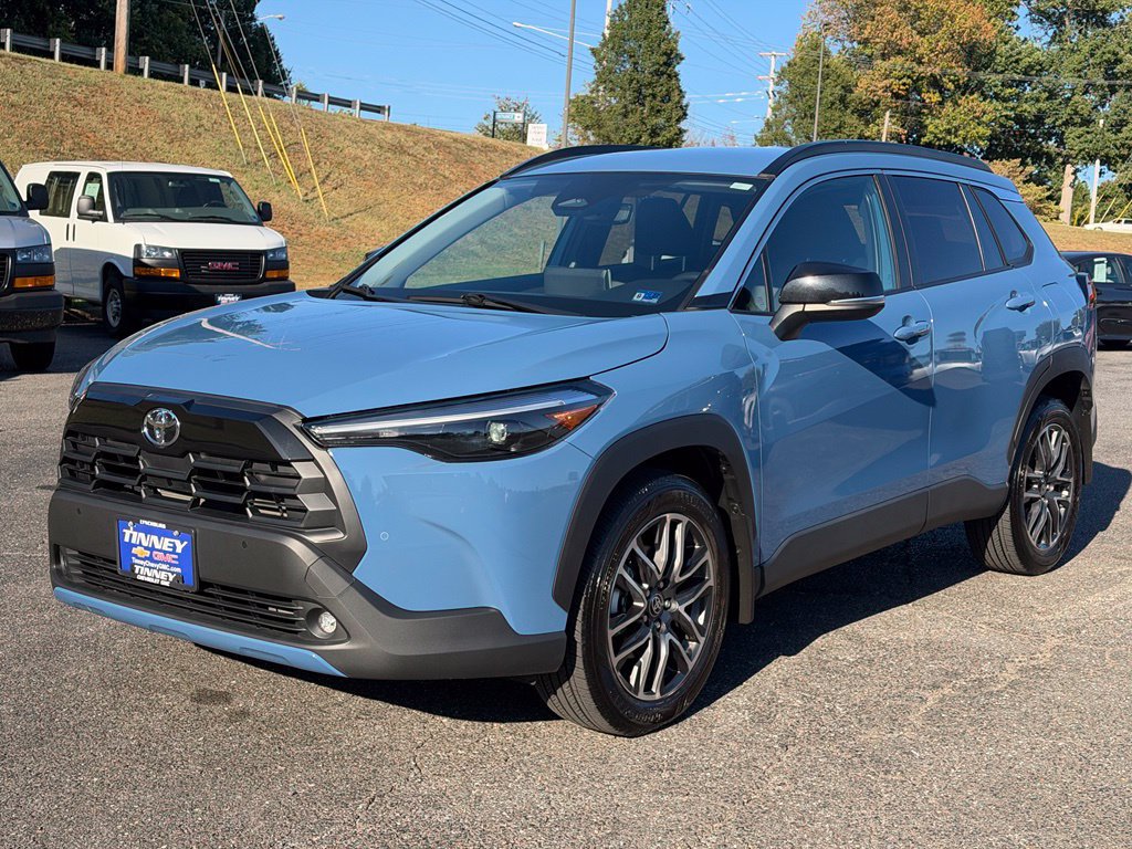 Used 2026 Toyota Corolla Cross XLE AWD/4WD image 3