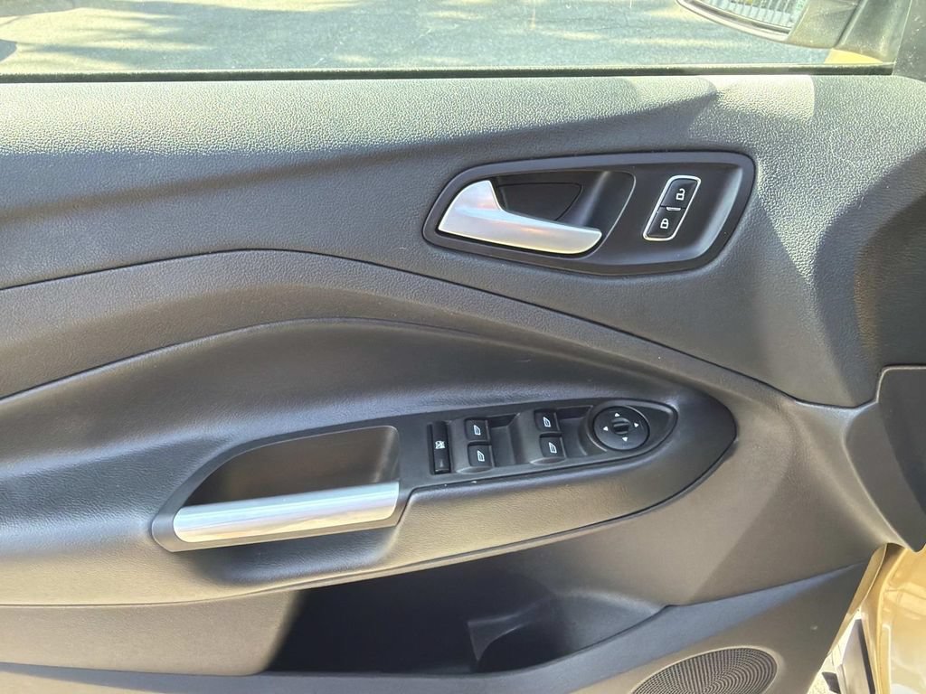 Used 2014 Ford Escape SE FWD image 15