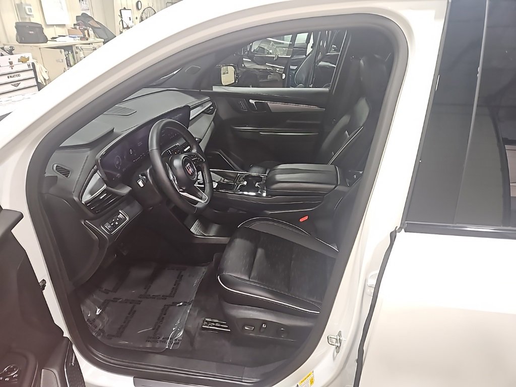 Certified 2025 Buick Enclave Sport Touring image 11