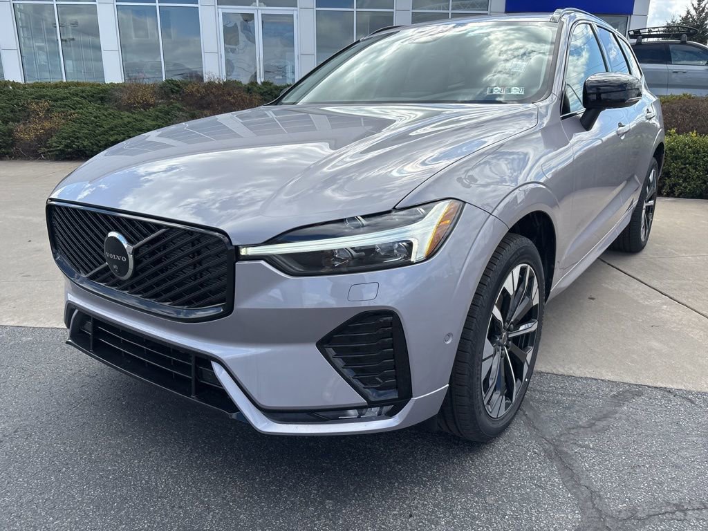 New 2026 Volvo XC60 B5 Plus w/ Protection Package Premier image 2