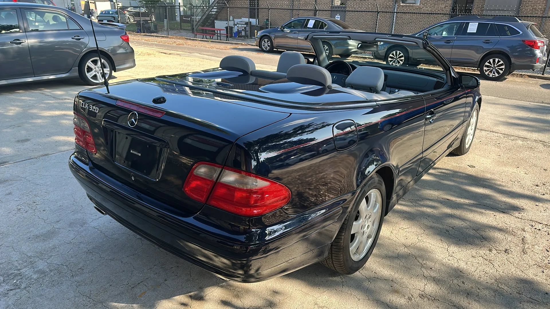Used 2001 Mercedes-Benz CLK 320 Cabriolet w/ K2 Opt Pkg image 13