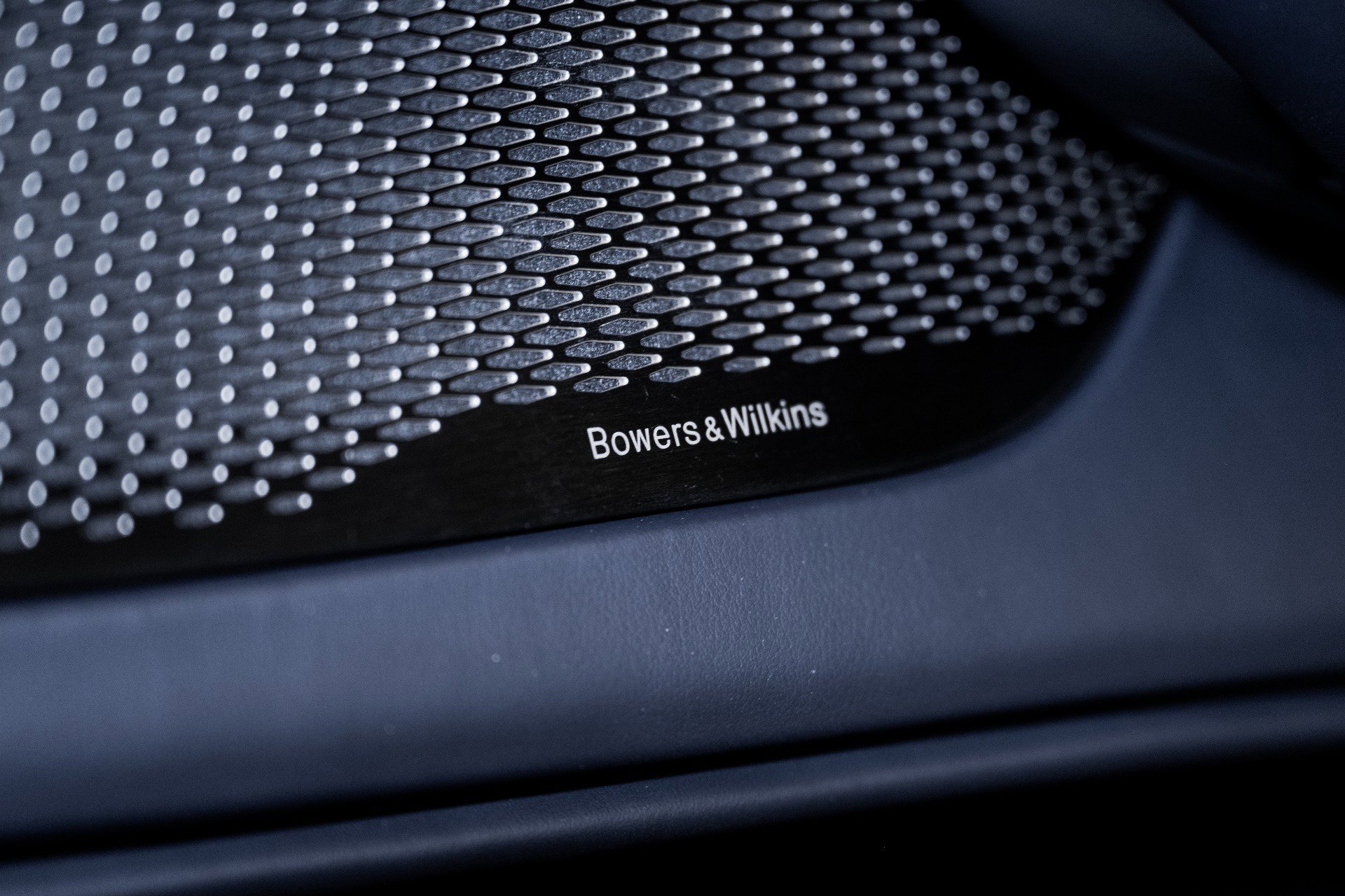 Used 2025 Aston Martin DBX 707 image 47