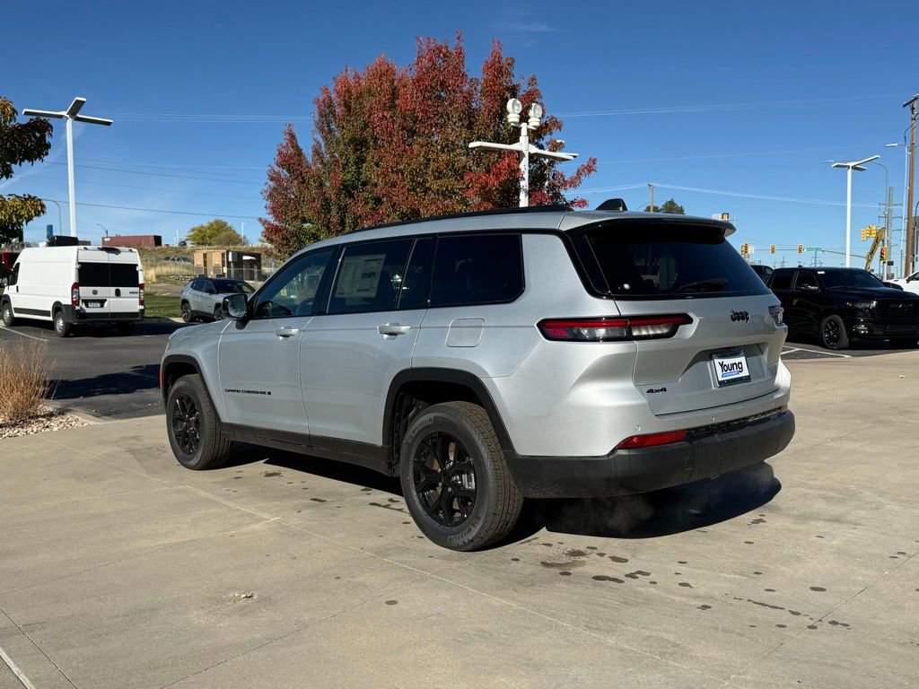 New 2025 Jeep Grand Cherokee L Altitude image 10