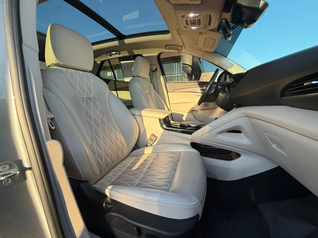 Used 2023 Buick Envision Avenir FWD image 27