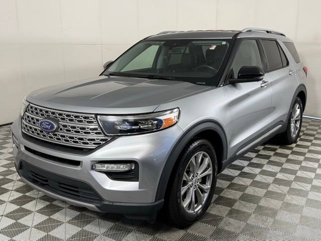 Used 2021 Ford Explorer Limited w/ Equipment Group 301A RWD image 2