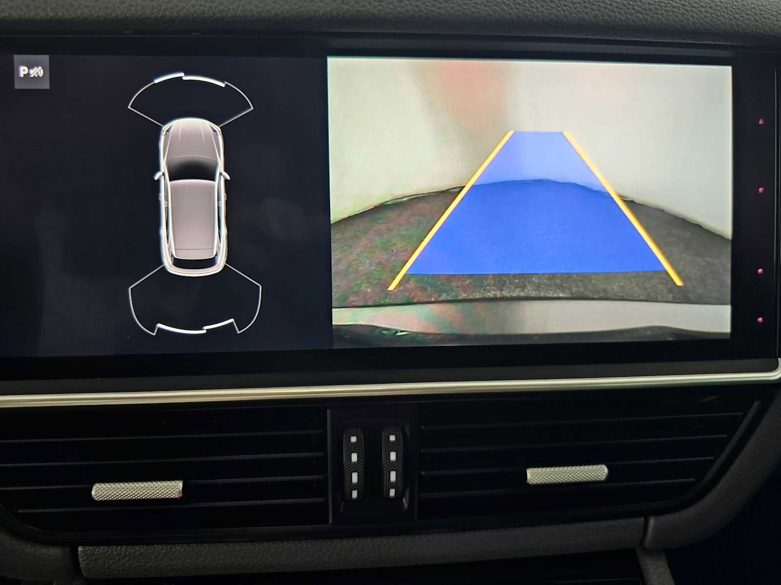 Used 2020 Porsche Cayenne image 26