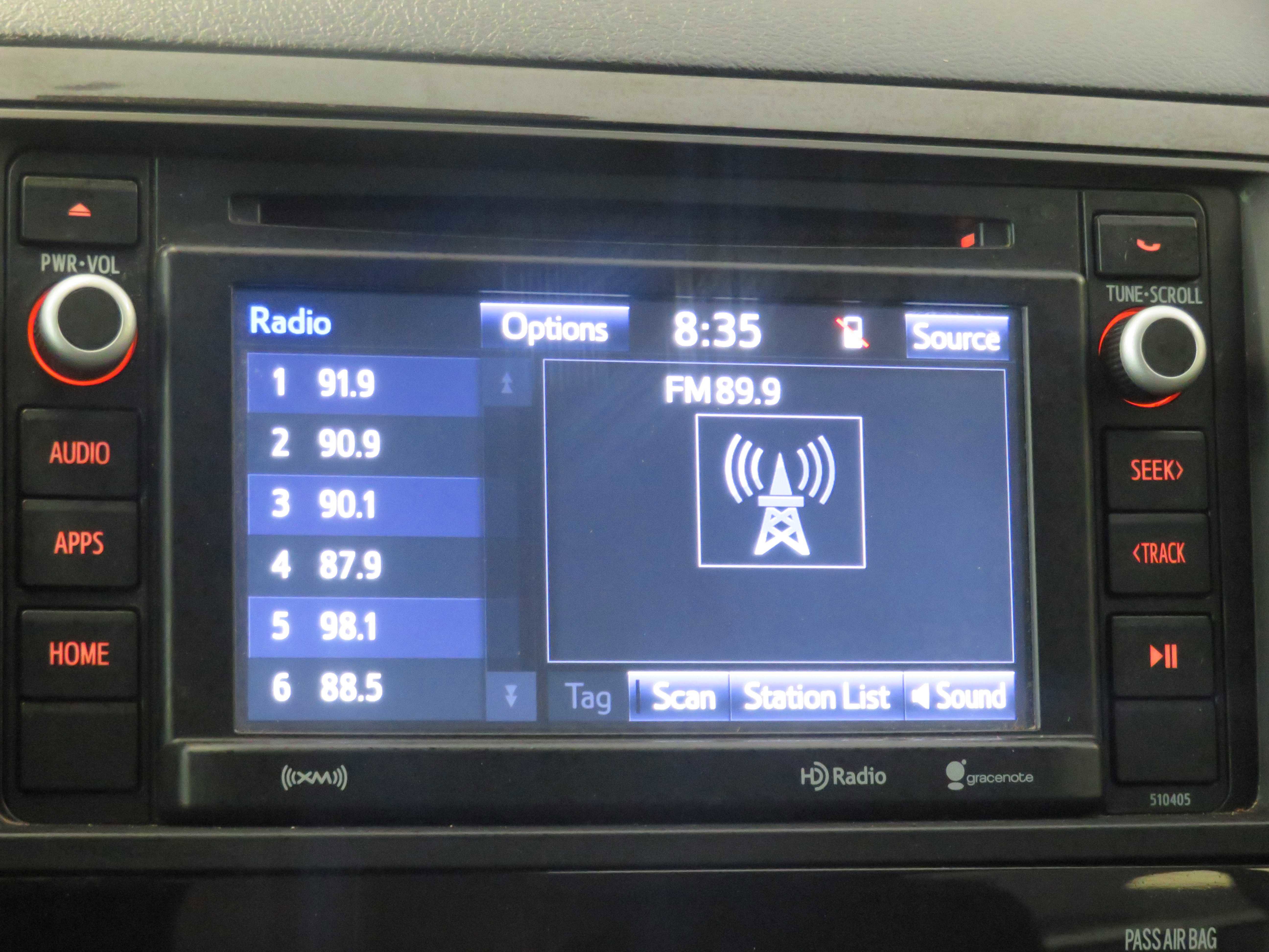 Used 2019 Toyota Sequoia SR5 AWD/4WD image 38