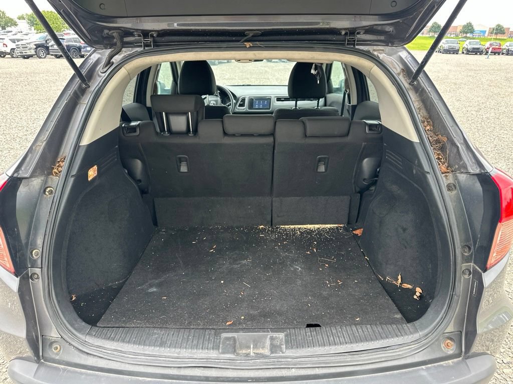 Used 2018 Honda HR-V EX image 11