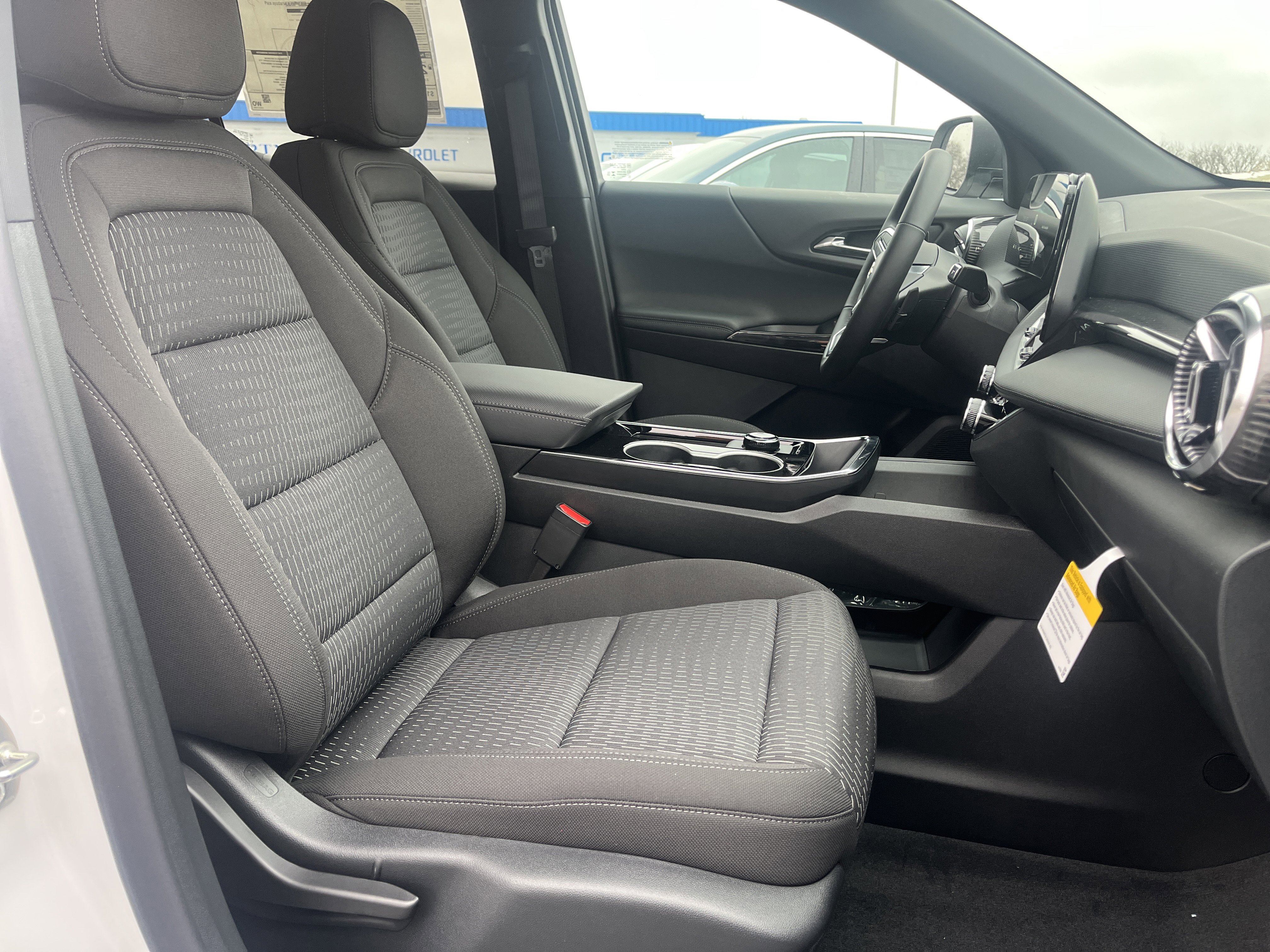New 2026 Chevrolet Equinox LT w/ Safety and Technology Package image 12