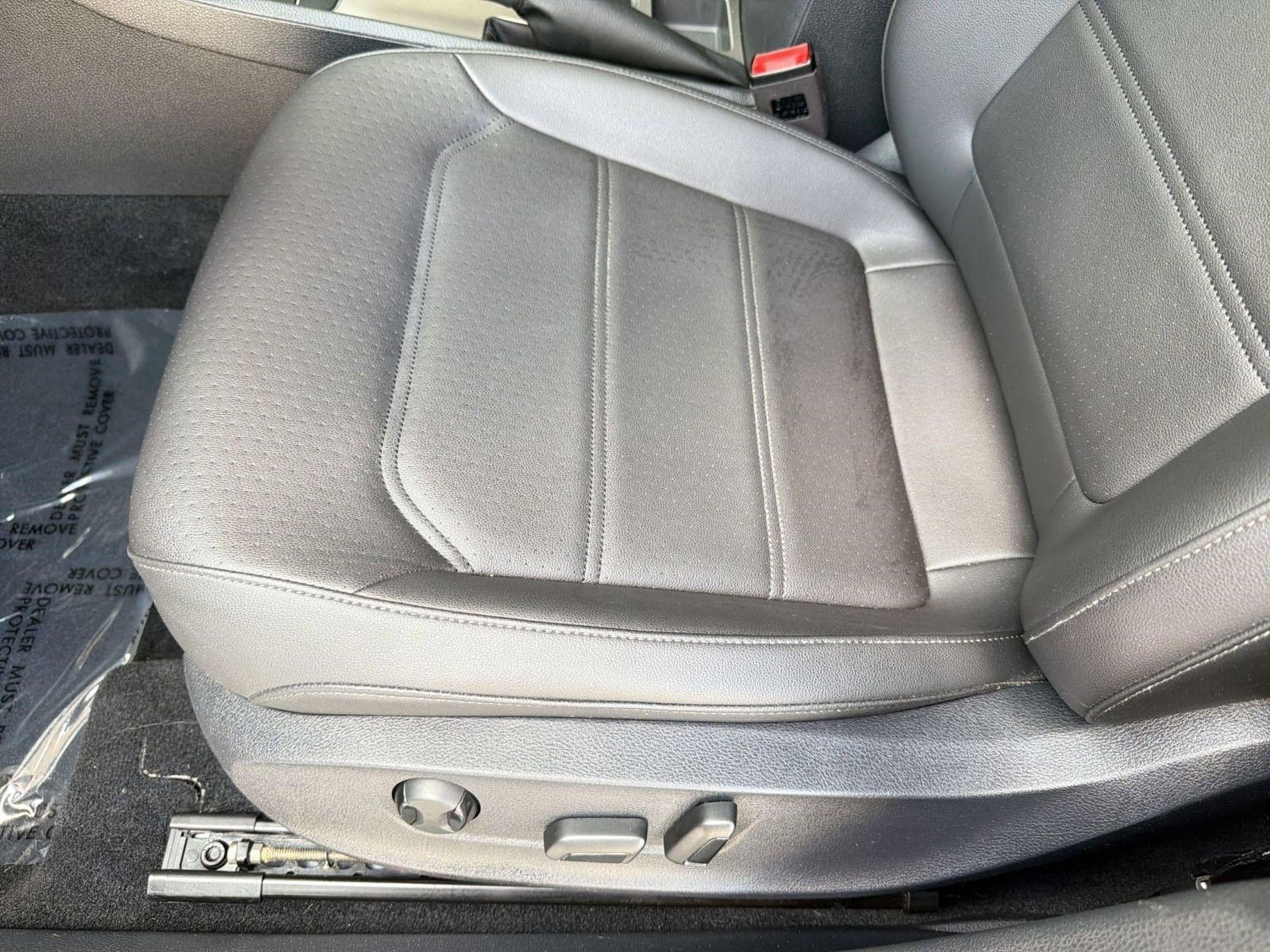 Used 2020 Volkswagen Passat 2.0T SE w/ Sunroof Package FWD image 13