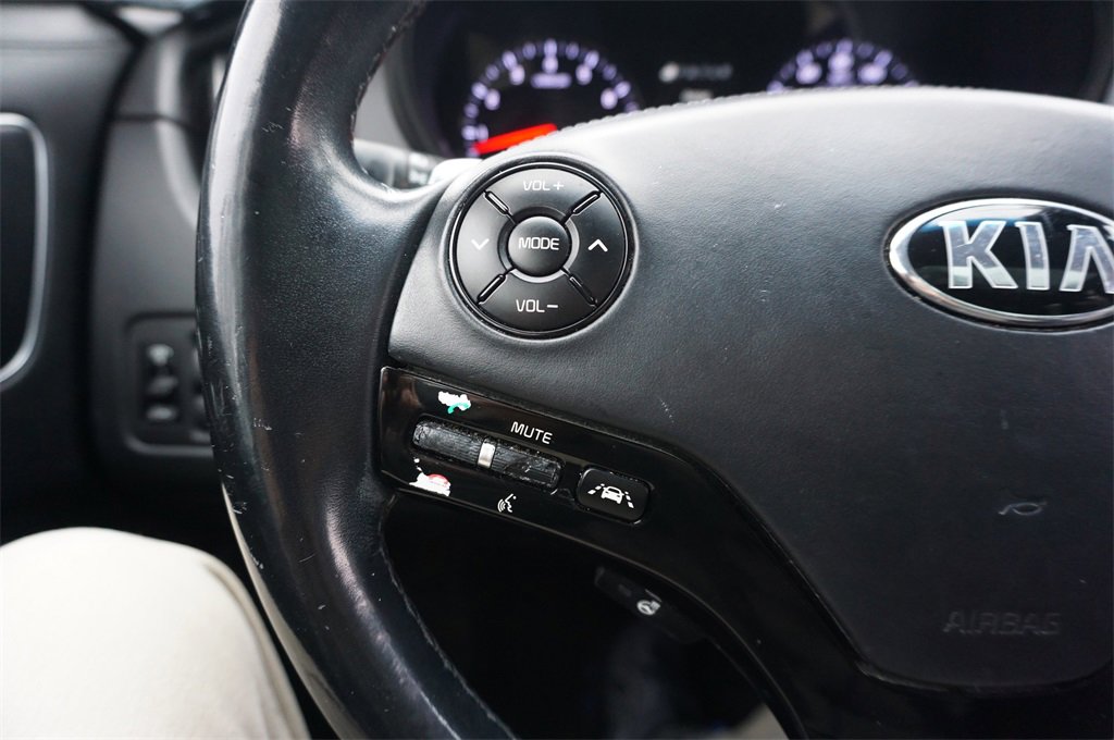 Used 2016 Kia K900 Luxury w/ Luxury VIP Package image 7