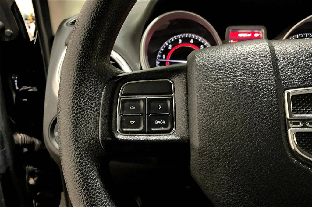 Used 2015 Dodge Journey SXT w/ Flexible Seating Group image 11