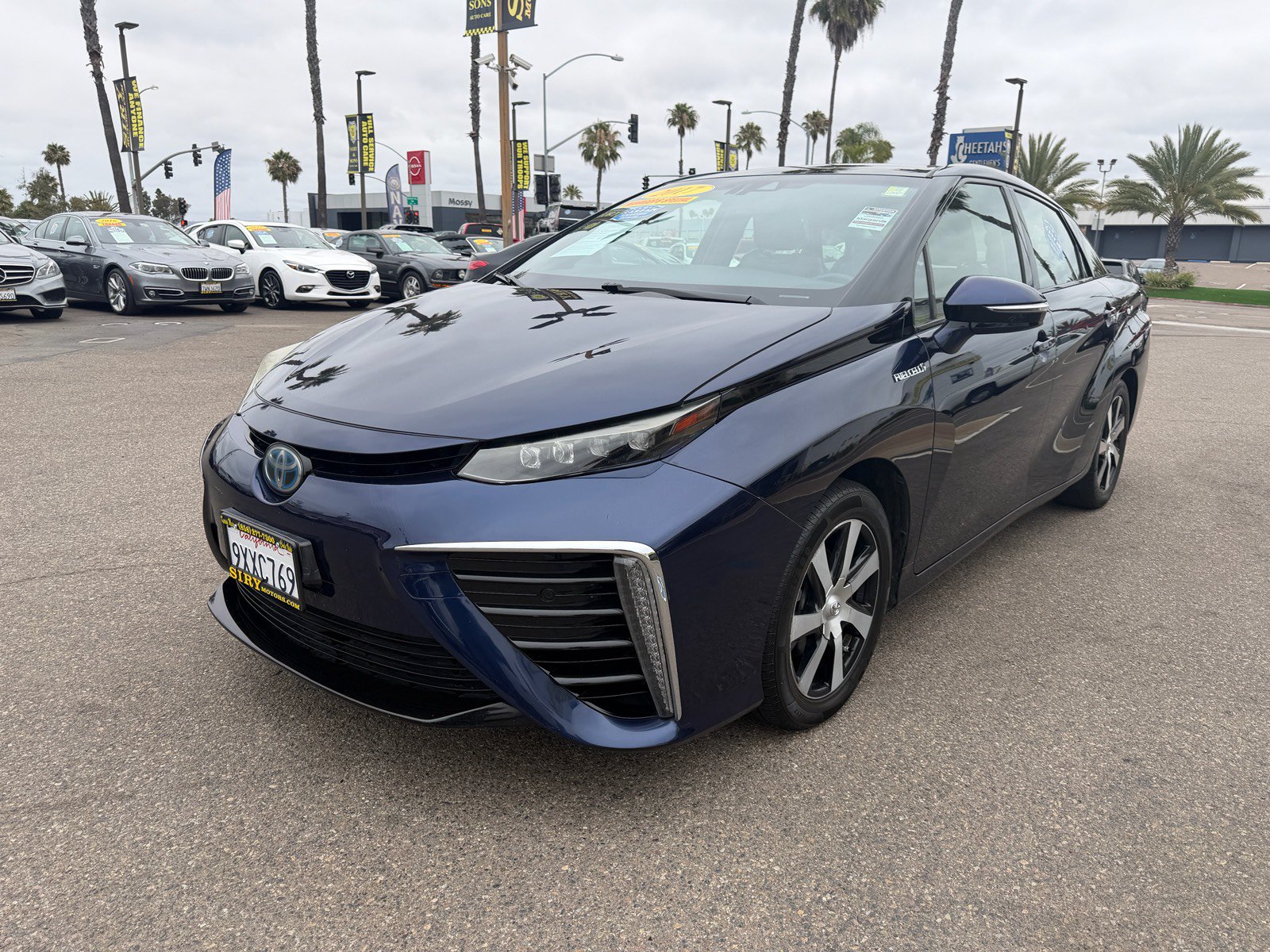 Used 2017 Toyota Mirai FWD image 7