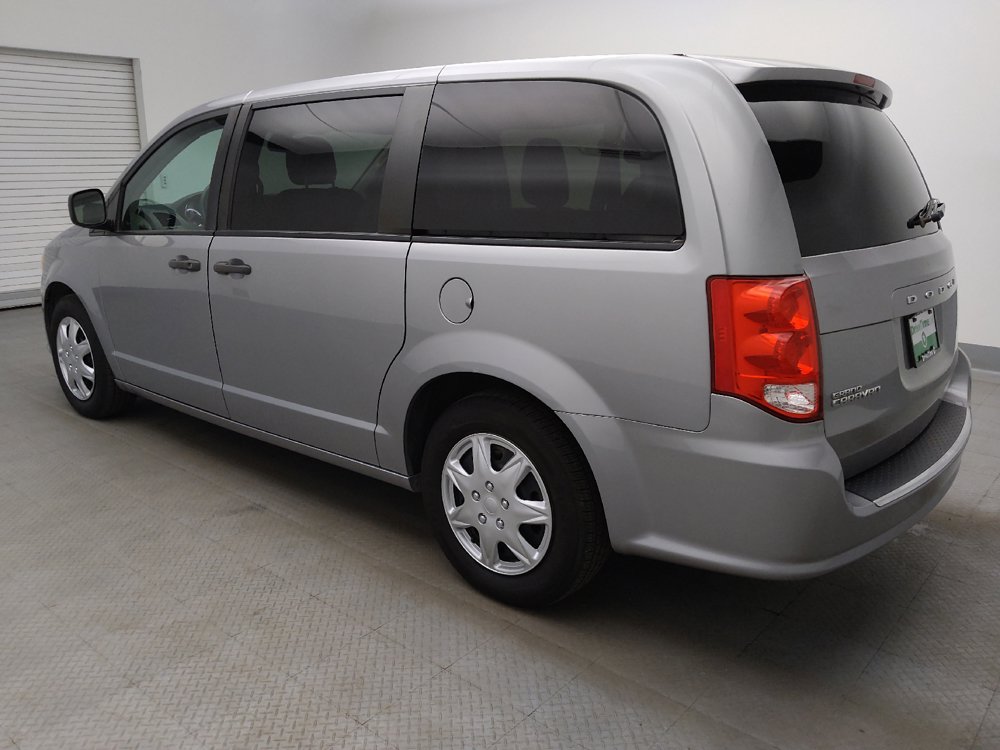 Used 2020 Dodge Grand Caravan SE FWD image 3