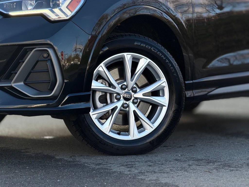 Used 2025 Audi Q3 2.0T Premium w/ Convenience Package image 2