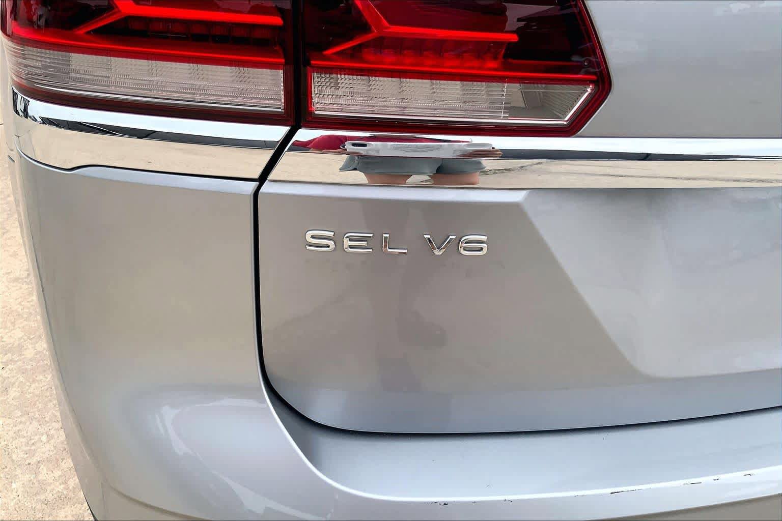 Used 2021 Volkswagen Atlas SEL FWD image 30