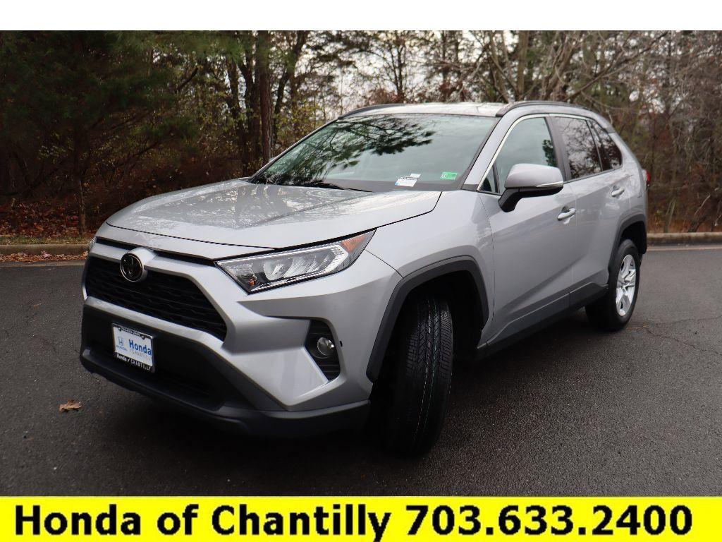 Used 2021 Toyota RAV4 XLE image 3