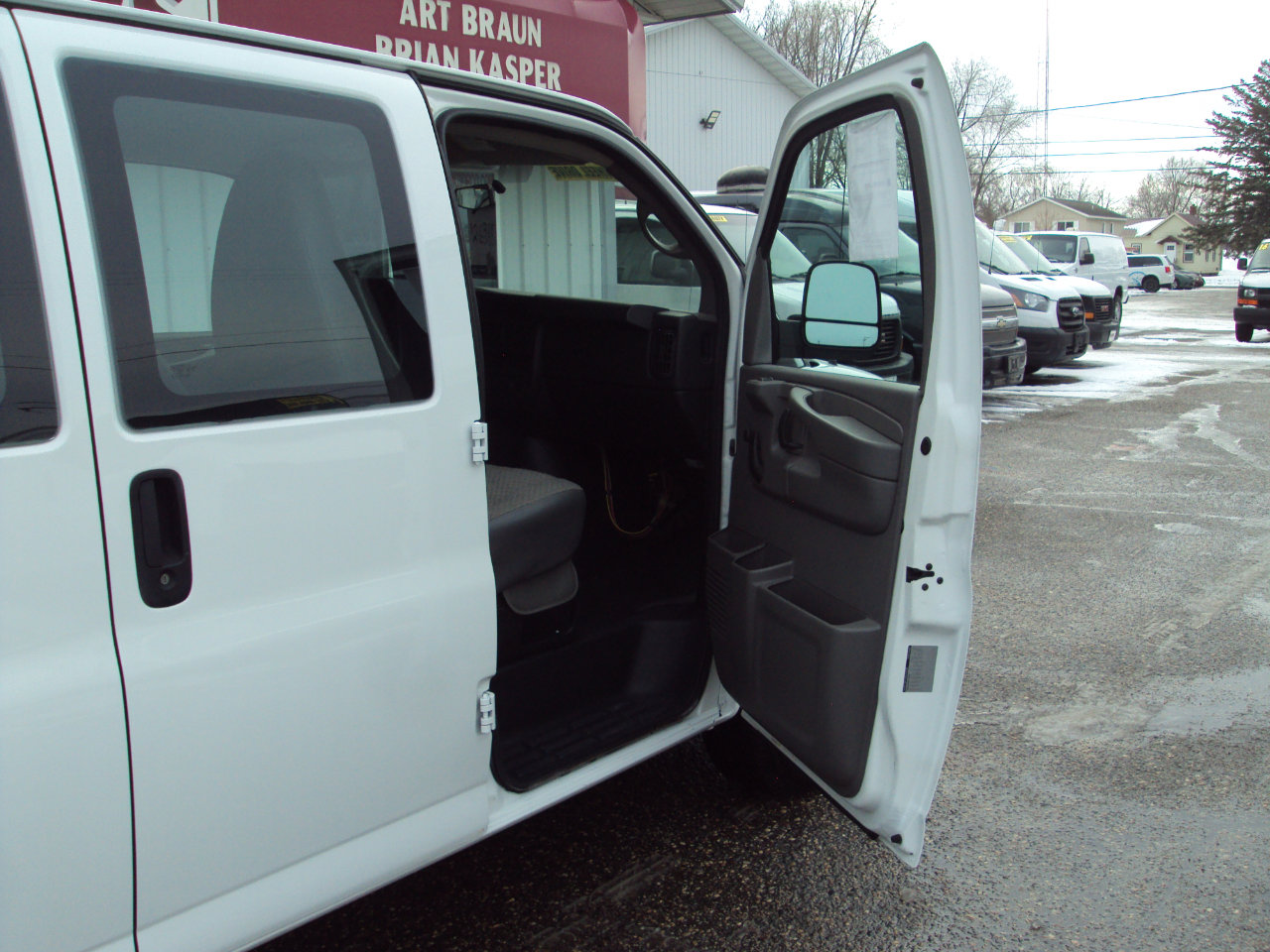 Used 2013 Chevrolet Express 1500 AWD image 12