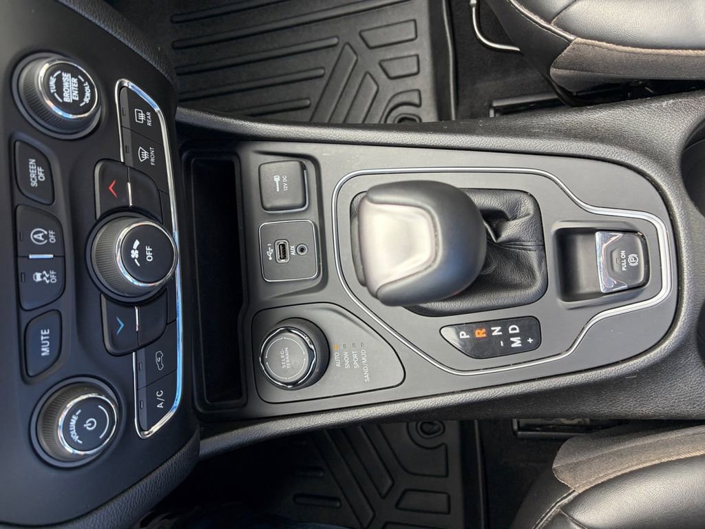 Certified 2021 Jeep Cherokee Latitude Plus AWD/4WD image 18