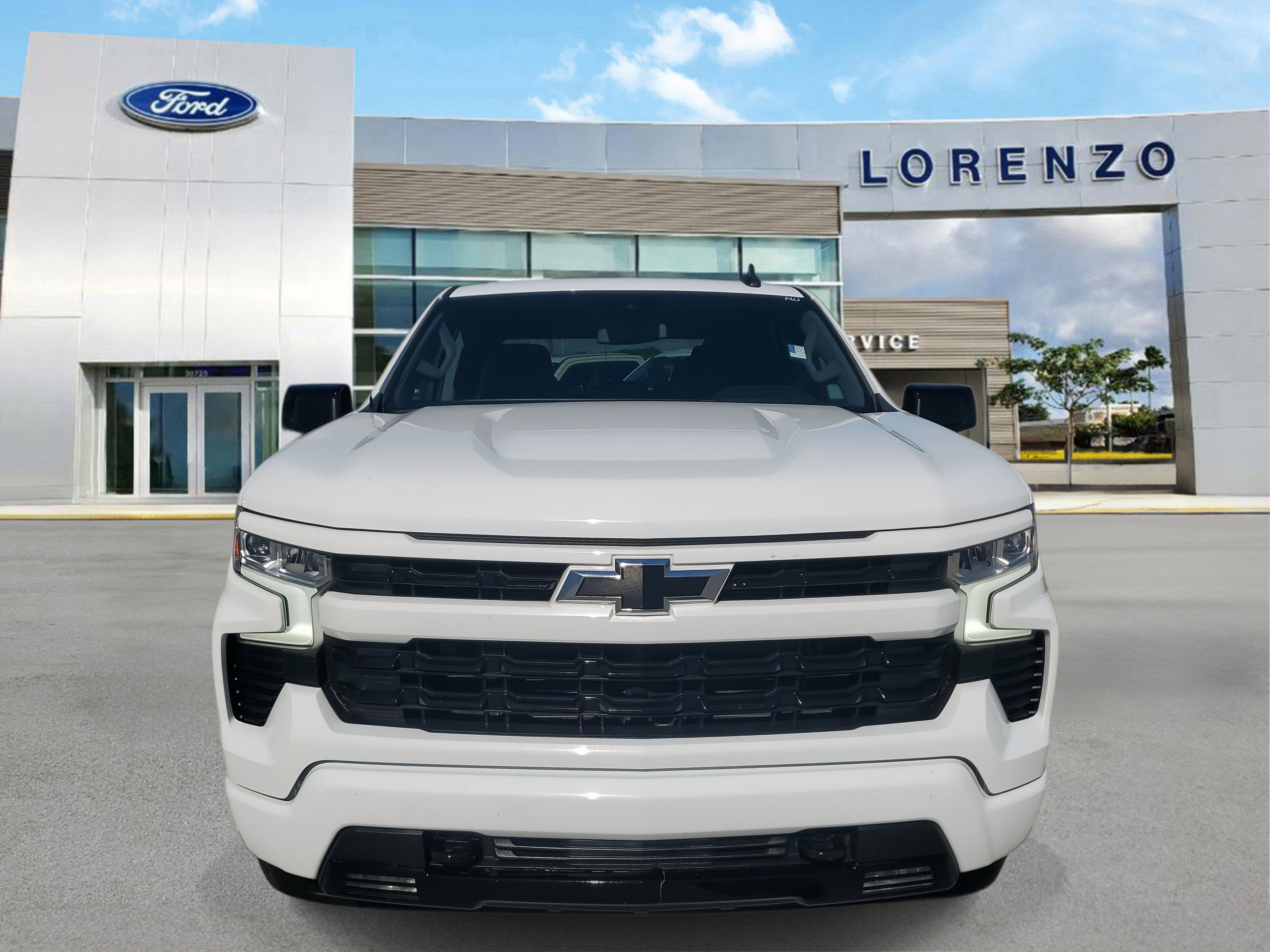 Used 2022 Chevrolet Silverado 1500 RST image 2