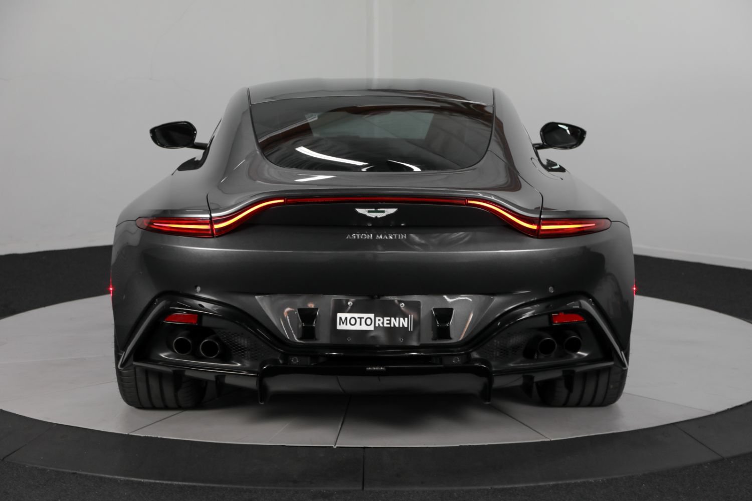 Used 2019 Aston Martin V8 Vantage Coupe RWD image 7