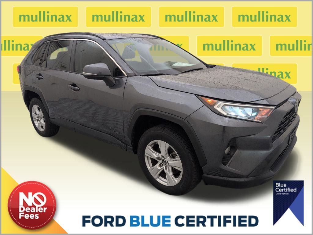 Used 2021 Toyota RAV4 XLE image 1
