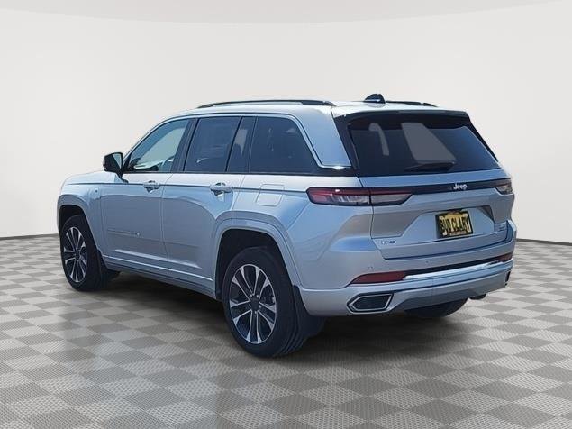 New 2023 Jeep Grand Cherokee Overland w/ Rear Seat Video Group I AWD/4WD image 3