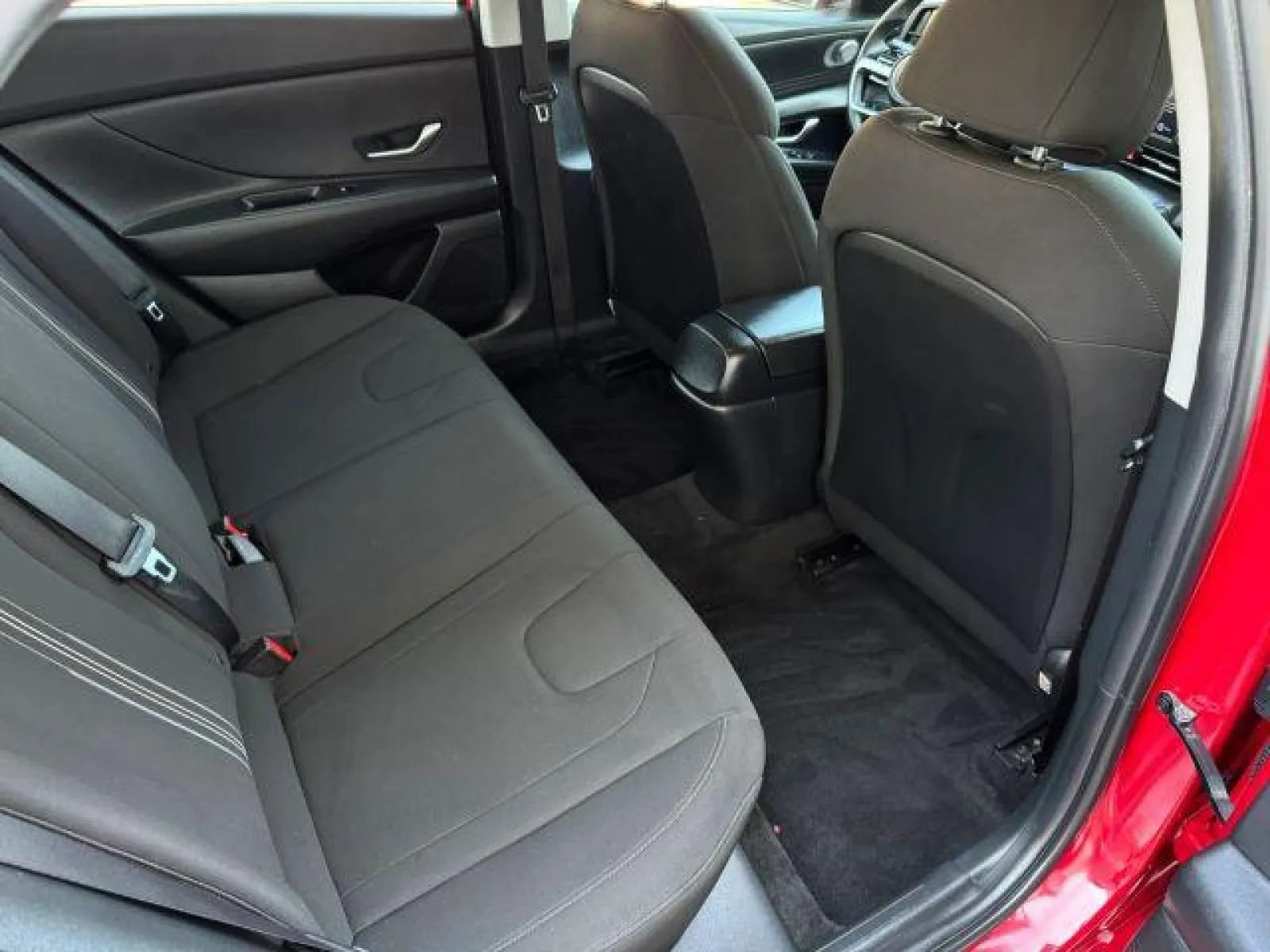 Used 2022 Hyundai Elantra SEL FWD image 26