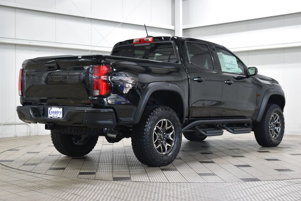 New 2026 Chevrolet Colorado ZR2 w/ Technology Package AWD/4WD image 8
