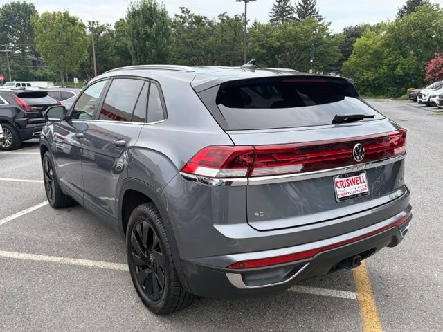 Used 2024 Volkswagen Atlas Cross Sport SE w/ Black Wheel Package AWD/4WD image 5