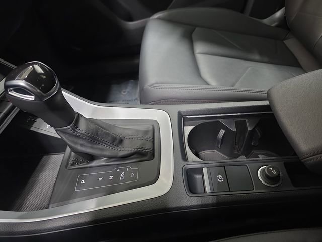 Used 2021 Audi Q3 2.0T Premium w/ Convenience Package AWD/4WD image 23