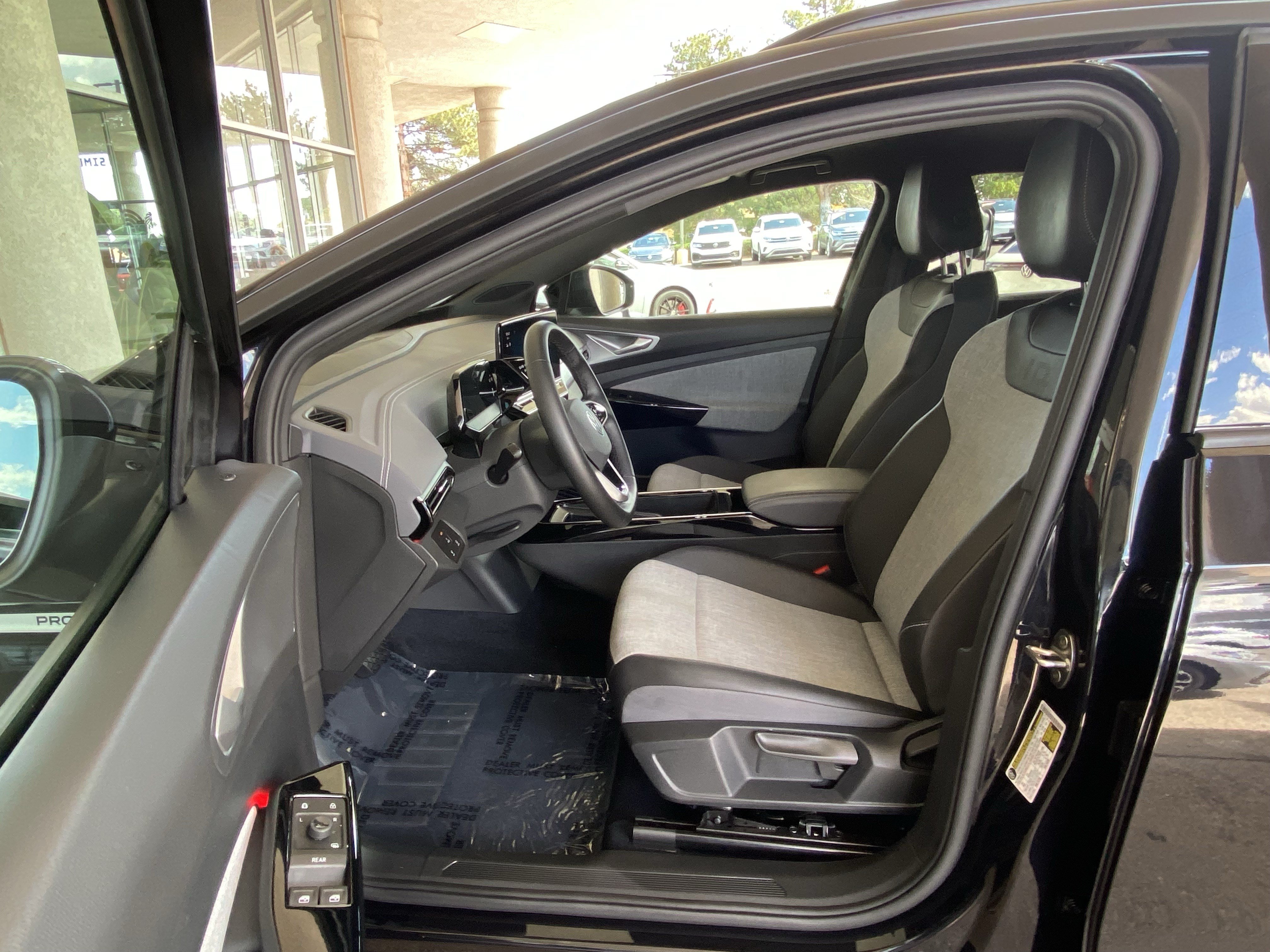 Certified 2023 Volkswagen ID.4 Pro RWD image 34