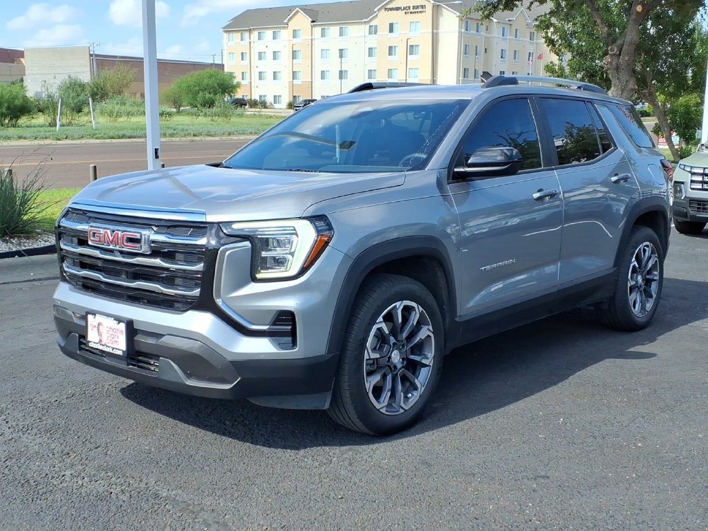 Used 2025 GMC Terrain Elevation w/ Elevation Premium Package AWD/4WD image 1